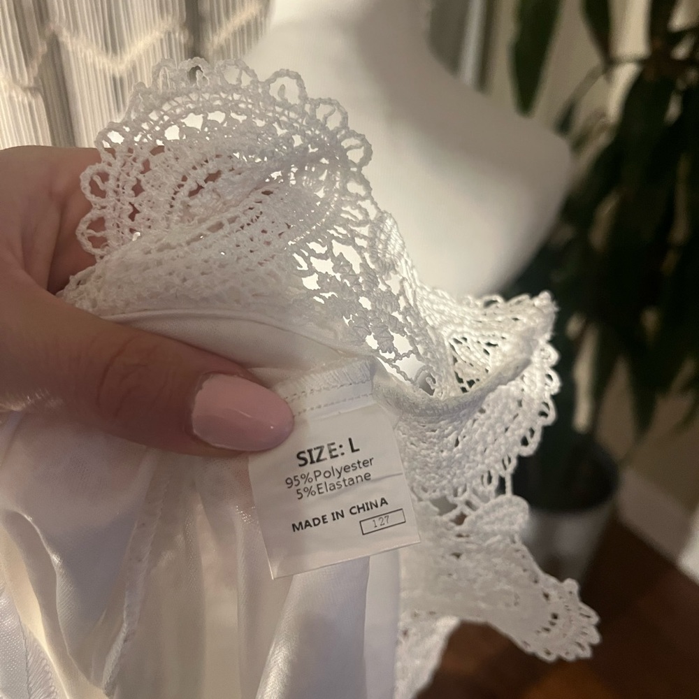 Amazon Lace Top - Picture 2 of 3